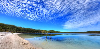 Lake McKenzie - Fraser Island - QLD T  (PB5D 00 51A1676)